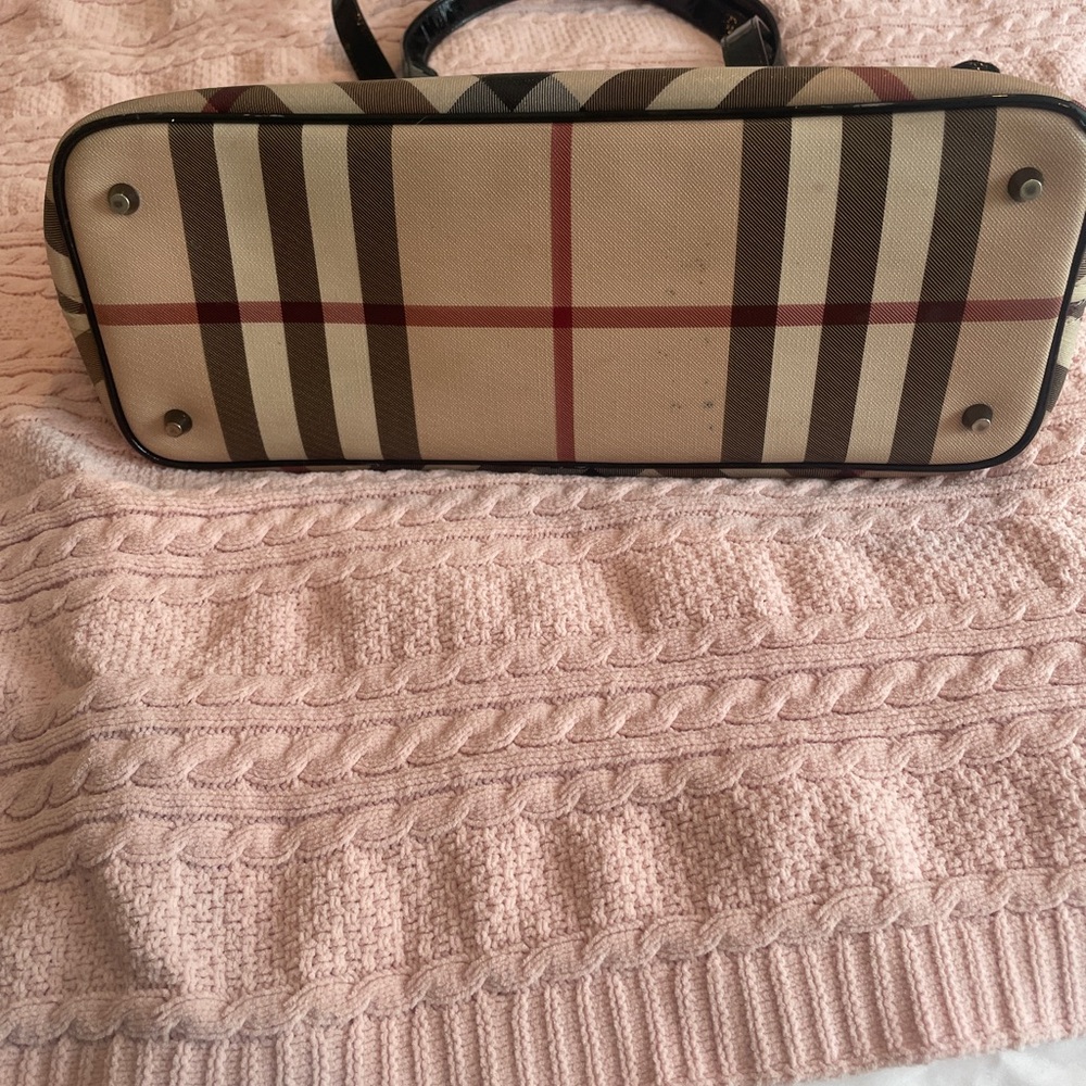 Burberry Beige and Black Plaid Shoulder Bag - Picture 2 of 4